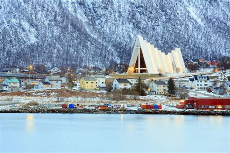Cathédrale Arctique De Tromso Photo Premium