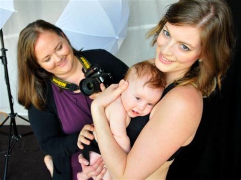 Photographer Helps Moms Love Their Bodies