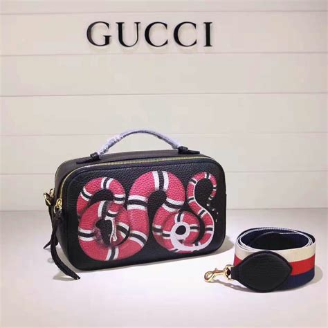 Gucci 453565 Red Snake Bag 261685 D130 Snake Bag Lunch Box Gucci