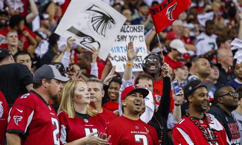 These are visually different in that they have less texture, like a saltine. Atlanta restaurant apologizes for offending many Falcons ...