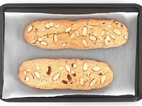 The recipe makes enough to wrap some up for a friend and keep the rest for yourself! Cranberry Apricot Biscotti : Almond Apricot Biscotti ...