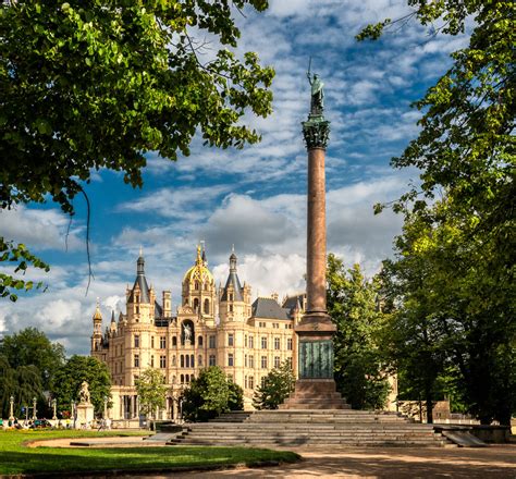 Check spelling or type a new query. Schloss Schwerin... #08 - Siegessäule Foto & Bild ...