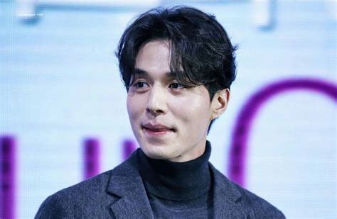 He made his acting debut in 1999. Lee Dong Wook Was Extremely Against Wearing His Signature Fedora in "Goblin" - Koreaboo