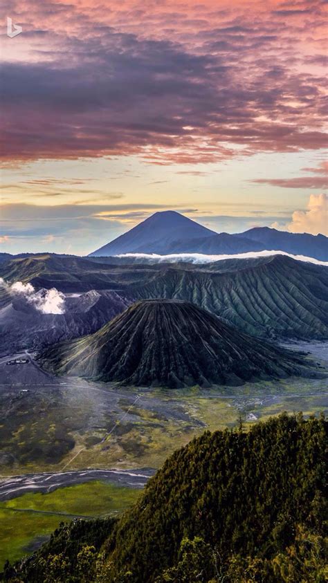 Volcano Mt Bromo In East Java Bing Wallpaper Inspiração