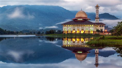Located on the west coast of peninsular malaysia, selangor is the most developed states in malaysia with good infrastructure including wide highways and an extensive public transportation system. Darul Quran - Tourism Selangor