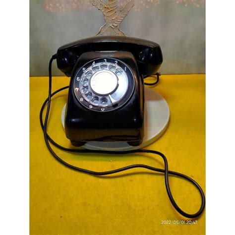 Vintage Rotary Telephone Phone Collectors Item Vintage Rotary Telephone