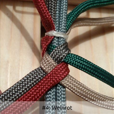 • in this video i demonstrate a 2 stranded stopper knot with a gaucho knot look. 4 Strand Round Braid w/ Gaucho Knot | Swiss Paracord GmbH
