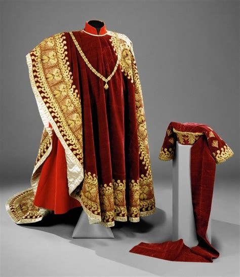 Ceremonial Robes And Collar For A Knight Of The Order Of The Golden