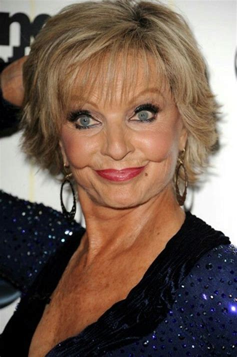 Pin By E Lau On Beautiful Older Women Priceless Invaluable Florence Henderson Beautiful Old