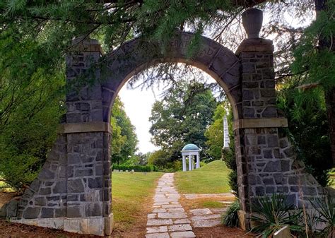 MidAtlantic DayTrips: Strolling Lynchburg's Old City Cemetery