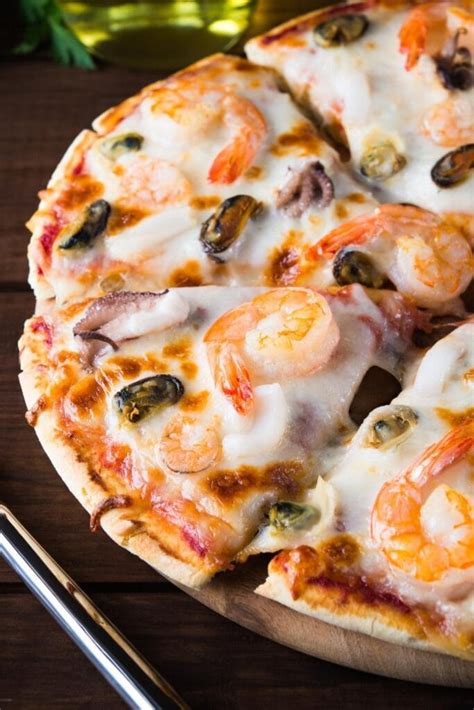 25 best seafood pizza recipes topping ideas insanely good