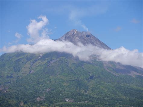 Ketep Pass Tempat Yang Tepat Untuk Menikmati Megahnya Merbabu Dan