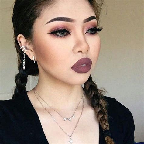 35 Grunge Makeup Ideas For A Bold And Edgy Look Grunge Makeup Club