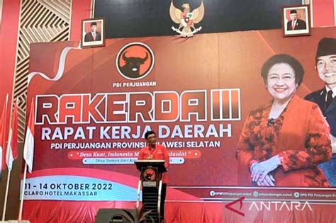 Foto Puan Ramaikan Arena Rakerda PDIP Di Makassar Begini Jawaban