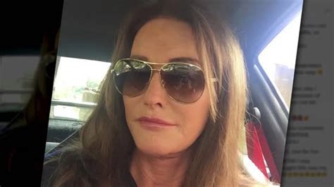 caitlyn jenner takes her first selfie video dailymotion