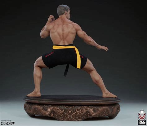 Statue Jean Claude Van Damme Shotokan Tribute 57cm Figurines Cinéma