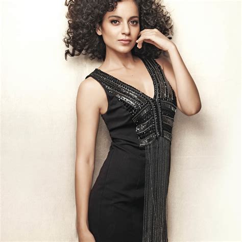 2248x2248 Kangna Ranaut In Black Dress Wallpapers 2248x2248 Resolution