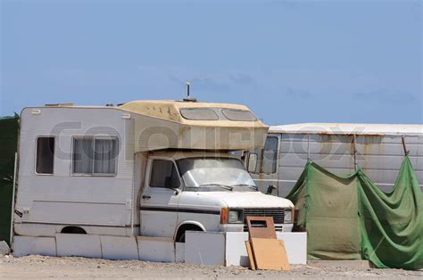 Old Wohnmobil | Stock Bild | Colourbox