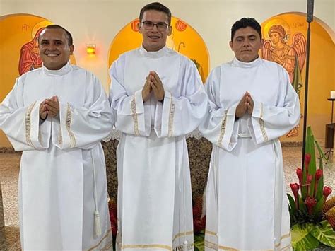 Seminaristas Recebem Ministérios Do Leitorado E Acolitato Diocese De