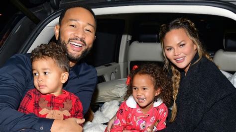 Chrissy Teigen Urges To Normalize Formula After Opening Up About Breastfeeding Struggles 101