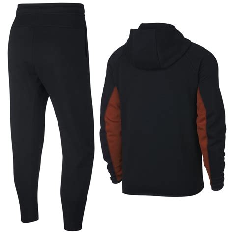 Neuer originale günstig as roma trainingsanzug 2020 2021 2022 mit beflockung deutschland shop online. AS Roma Tech Fleece präsentations trainingsanzug 2018/19 ...