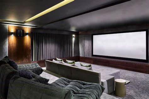 If you have space to spare, a separate cinema room can be quite the luxury, but it's definitely not necessary to. 90 Home Theater & Media Room Ideas (Photos)