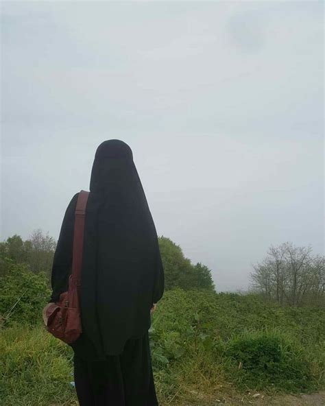 Pin By زينب علي On العبائة الزينبية Niqab Niqab Photography Black Niqab Fashion