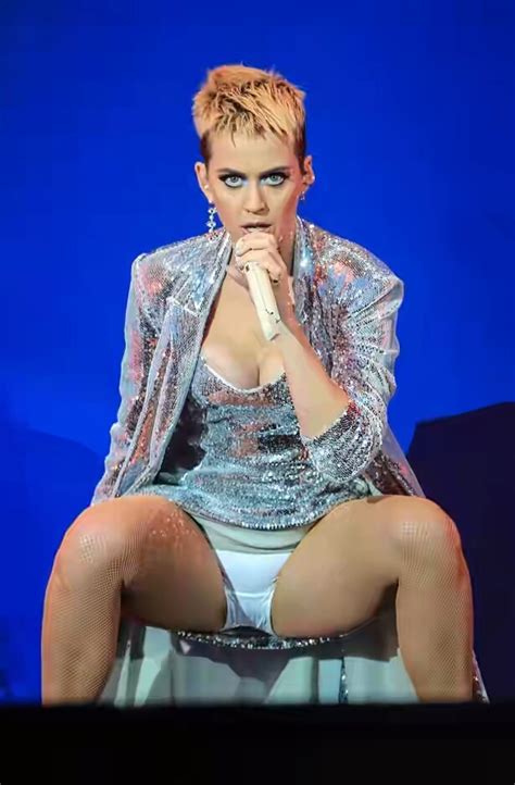 Katy Perry Wardrobe Malfunction Uncensored Nude
