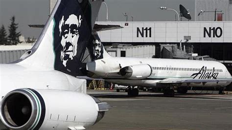 Petugas Tertidur Di Kargo Pesawat Alaska Batal Terbang Okezone News