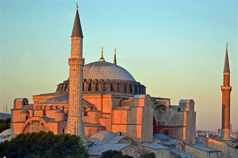 Who owns the Hagia Sophia? 2