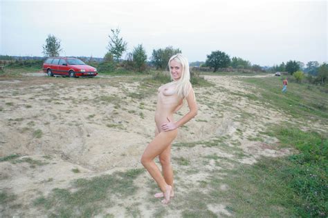 Smiling Blue Eyed Blonde Walks Totally Naked At Public Beach Russian Sexy Girls
