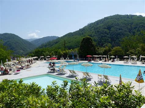 The guided walks are free and the commentary is in italian. Bagni di Lucca - the hot springs and spas of Bagni di Lucca
