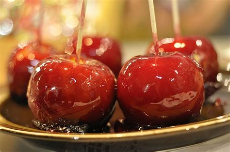 Hd Wallpaper Selective Focus Photo Of Cherry Fruits Candy Apples