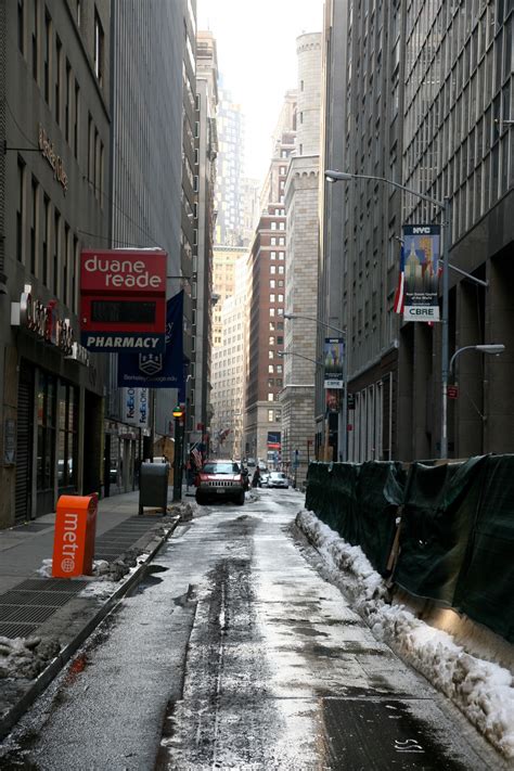 무료 이미지 보행자 눈 겨울 도로 거리 골목 시티 맨해튼 도시 풍경 도심 정경 날씨 레인 수로 하부