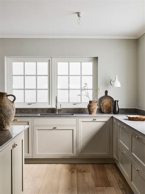 Just add paint in mechanicsburg explores the options and explans what is involved diy this article will explore the kitchen cabinet painting process, and the pros and cons of each different type of finish. Best Greige Kitchen Cabinets 2021 - homeaccessgrant.com