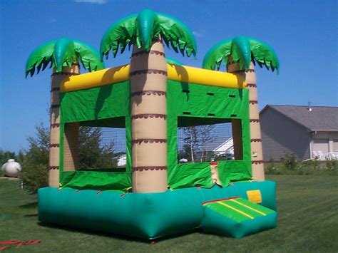 Tiki Island Bounce Houses And Party Rentals Jakes Jumpers Green Bay Wi