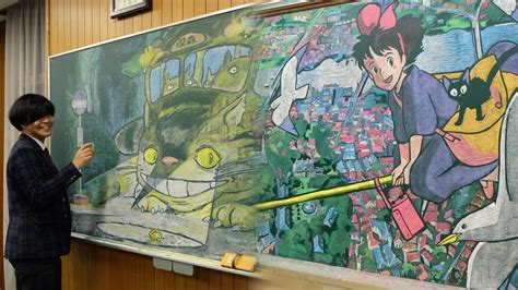 สุดเจ๋ง! คุณครูชาวญี่ปุ่น สร้างงานศิลปะบนกระดานดำ เพื่อสร้างแรงบันดาลใจ