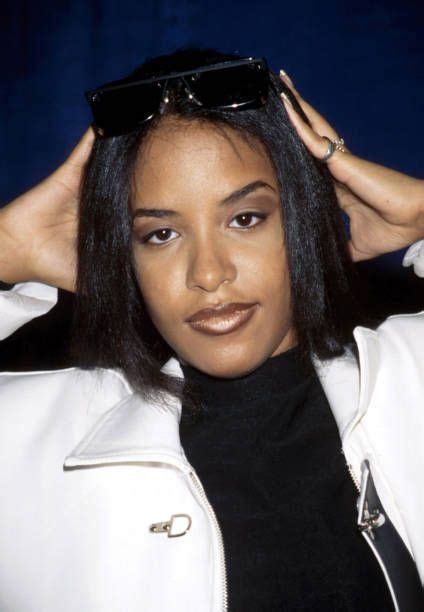 Aaliyah 1995 Pictures And Photos Aaliyah Aaliyah Pictures Beauty Icons