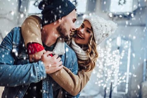 35 Magical Romantic Christmas Date Ideas For Couples