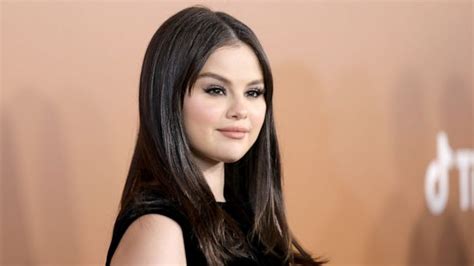Video Selena Gomez S Mental Health Journey Abc News