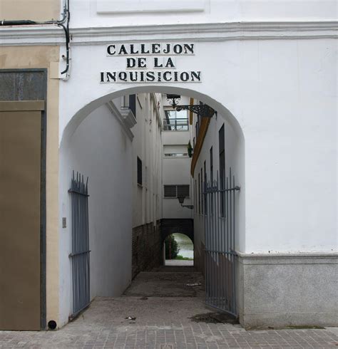Sevilla Daily Photo El Callejón De La Inquisición