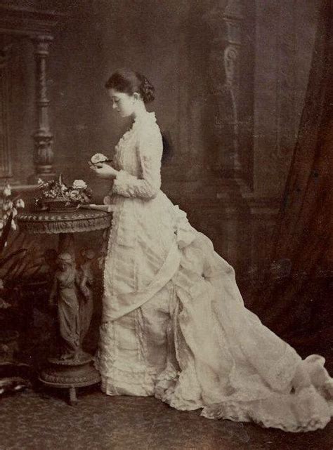 Lovely Mehr Victorian Portraits Victorian Photos Victorian Women
