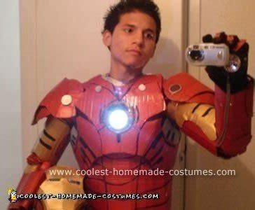 Best iron man costume diy from 29 best ironman costume ideas images on pinterest. Coolest DIY Iron Man Cardboard Costume
