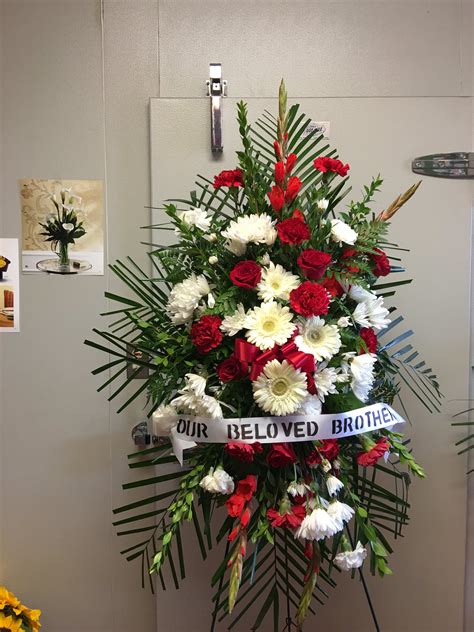 Red And White Tribute In San Diego Ca Lizs Flowers