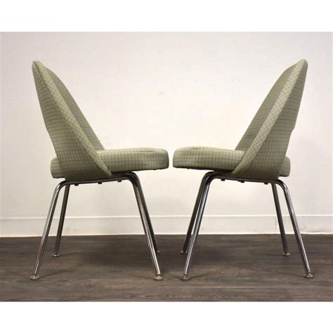 Add some flair to your dining room with classics designs like the wishbone dining chair, ch36 shop our selection of timeless mid century modern dining chairs. Original Eero Saarinen Knoll Dining Chairs - Set of 6 ...