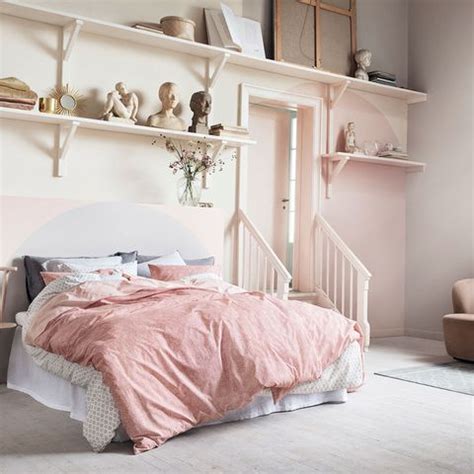 Add luxe with pops of polish with metallics like gold, brass or copper which work well with this. 12 pink and grey bedroom ideas - pink and grey bedroom ...