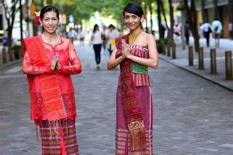 15 Indonesian Traditional Clothing Bahasa Bule