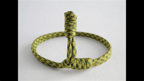 *the survival bracelets at the beginning of the video are. How to Make a "Rattlesnake Rattle" Paracord Friendship Bracelet/ DIY Friendship Bracelet ...