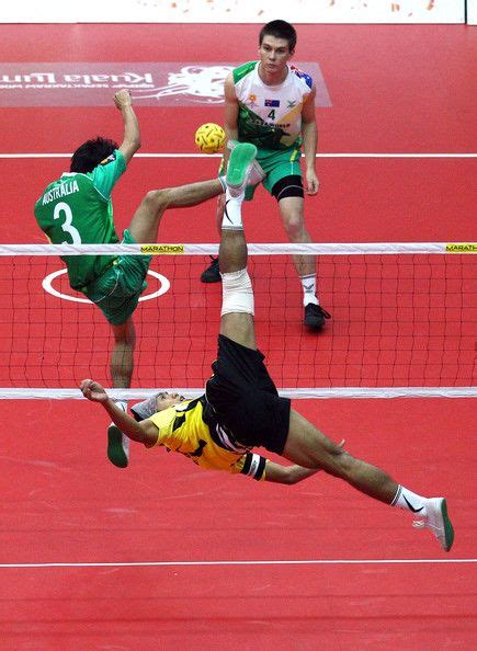 Takraw wordt wel beschreven als volleybal met de voeten op een badmintonveld. ISTAF Sepaktakraw World Cup - Day 1 | Volleyball