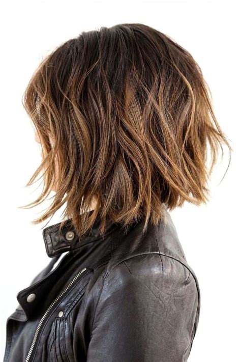 This artfully chopped hairstyle is amongst the best inverted bobs for thick hair. 28 Easy to Style Inverted Bob Short Hairstyles | Hairdo ...